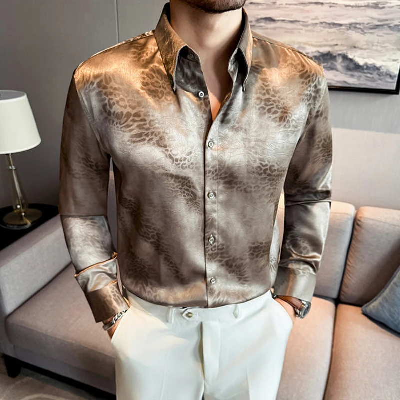 

Роскошные атласные мужские рубашки с длинным рукавом с золотым леопардовым принтом, новая модная мужская рубашка с лацканами, облегающая мужская рубашка с цветочным принтом, ночной клуб, вечеринка, социальная блузка, мужская