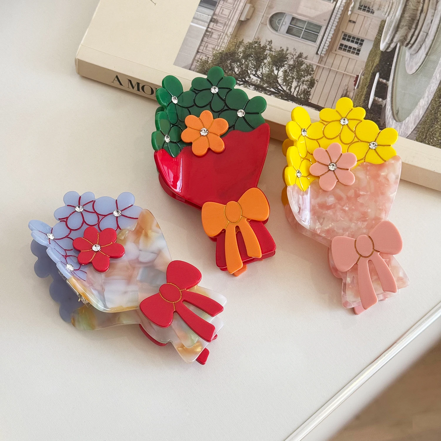 

Dowell High-end Bouquet Grab Clip, Patchwork Hair Clip, Versatile And Cute Hair Accessory