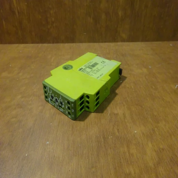 

837270 Реле S3um Совершенно новое оригинальное пятно Plc