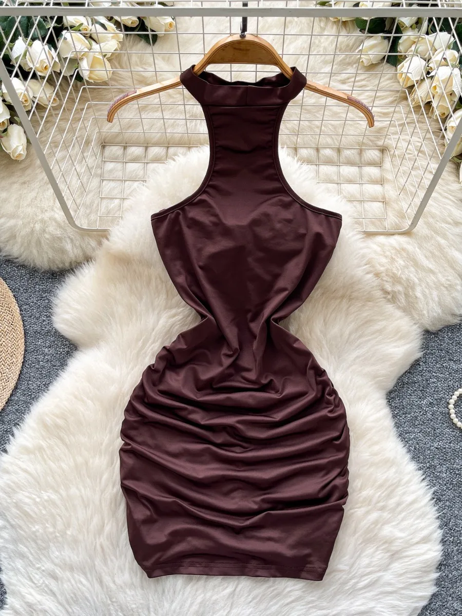 Foamlina 2025, Sommer-Neckholder, Twist-Design, schmale Passform, schmeichelhaftes Minikleid, High Street Damen, Pure Desire Mini-Kurzrock