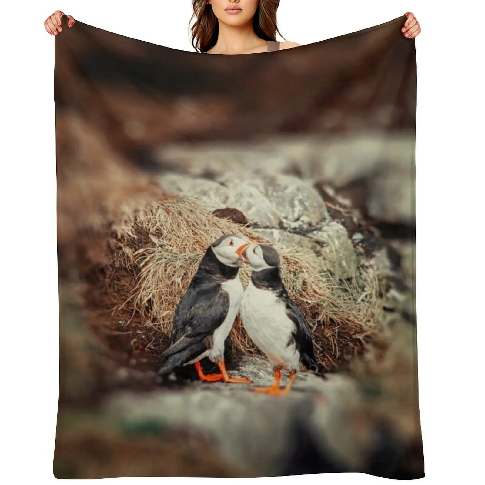 

Two puffins in love Throw Blanket Moving Hairys Luxury Thicken Blankets Sofas Of Decoration Blankets