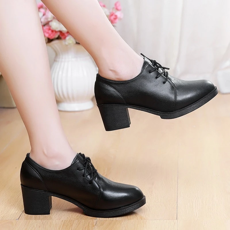 2026 Herbst Britischer Stil Damen Schwarze Oxford-Schuhe Schnürschuhe mit Blockabsatz Elegante Spitze PU-Leder-Schuhe 35-40 – Detail 4