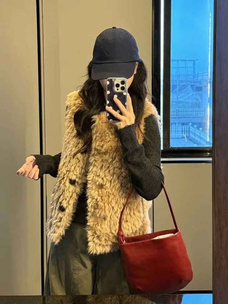 Korean Sle Faionable Lamb Fur Vest Women's Autumn Winter New High-End Feeling Sli Outerwear Top Trendy V-Ne Polyest...