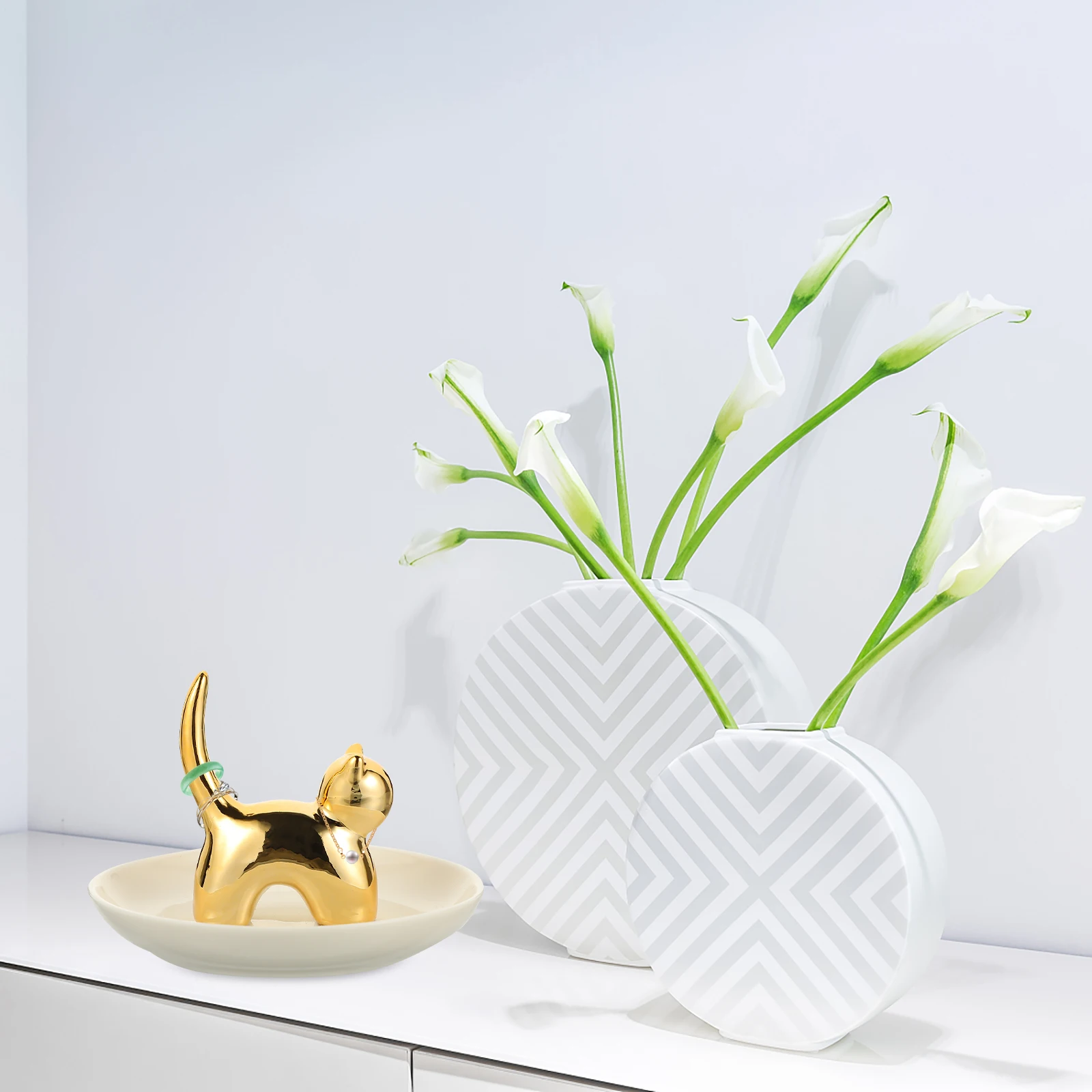 

Cat Ceramic Jewelry Holder Ring Dish Desktop Jewelry Storage Plate Decorative Organizer Tray Ring Holder Ceramic Jewellery Tray