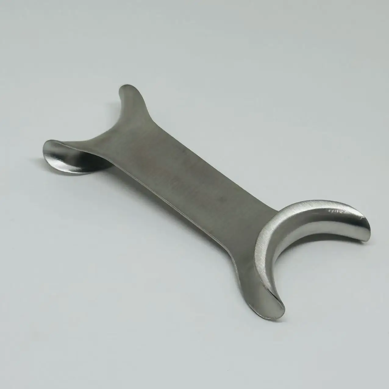 

DENILK 1Pcs Cheek Retractors Stainless Steel Mouth Opener Dental Implants Surgery Instrument