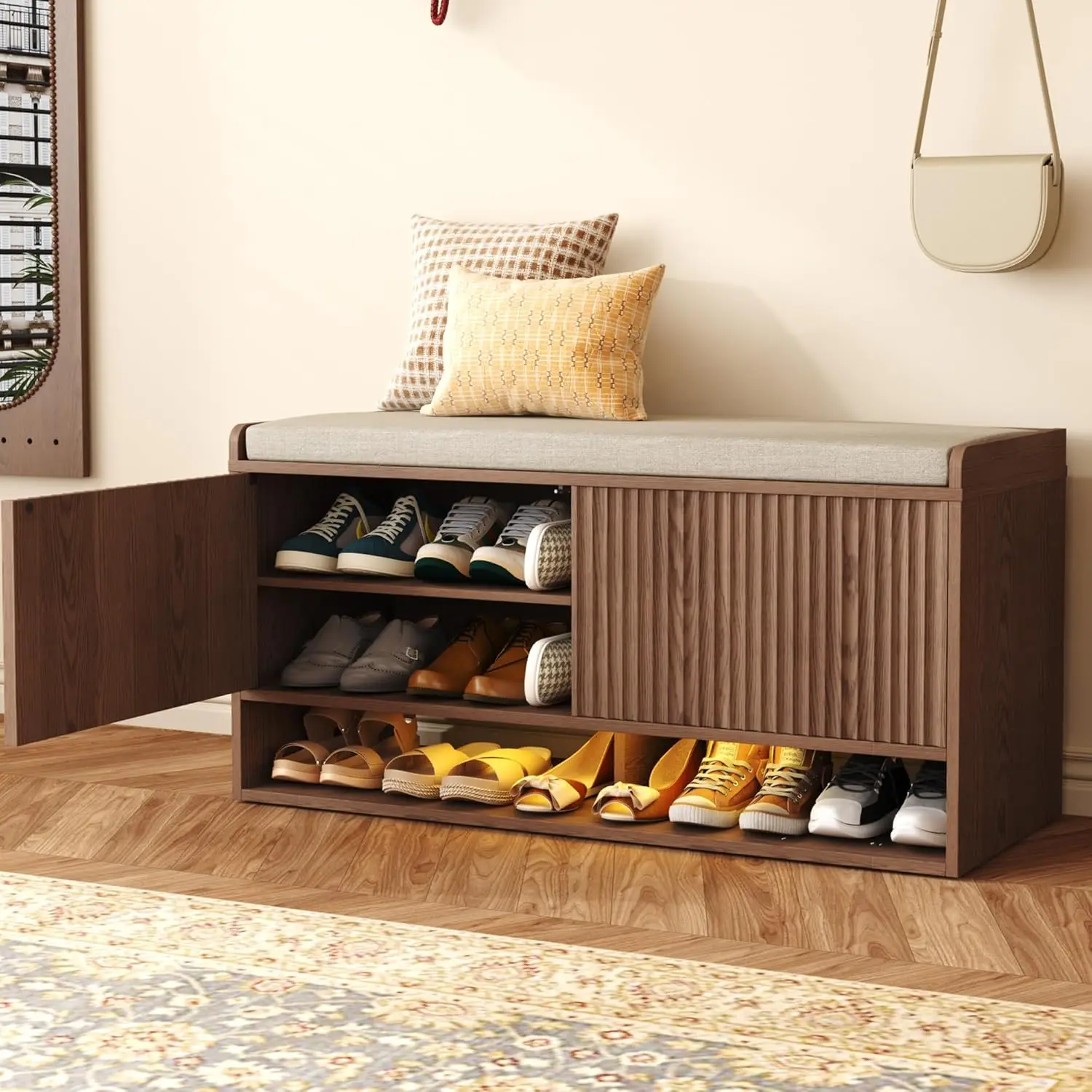 

Скамья для хранения обуви в прихожую с рифленой спинкой, 39,4 дюйма, с подушкой, регулируемой полкой и LED-подсветкой, цвет орех, на заказ