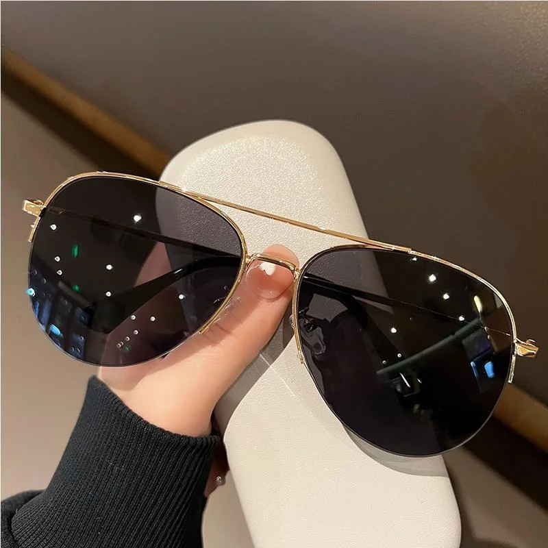 Men's Pilot Style Sunglasses Large Face Driving UV Protection Cycling Fashion Personality Eye Wear Trendy Accessory for Drivers