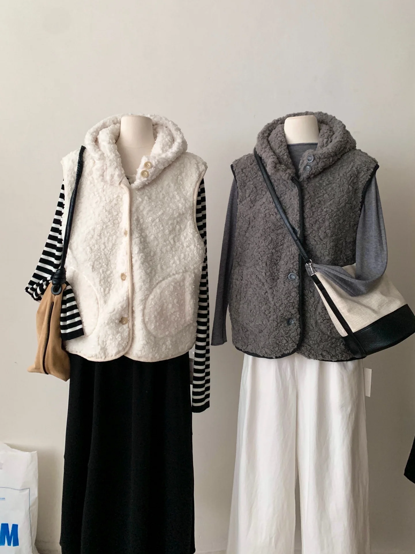 

Женский осенне-зимний свободный жилет из искусственной шерсти с капюшоном, верхняя одежда, женская уличная одежда, однотонный пушистый однобортный жилет из искусственного меха, топ