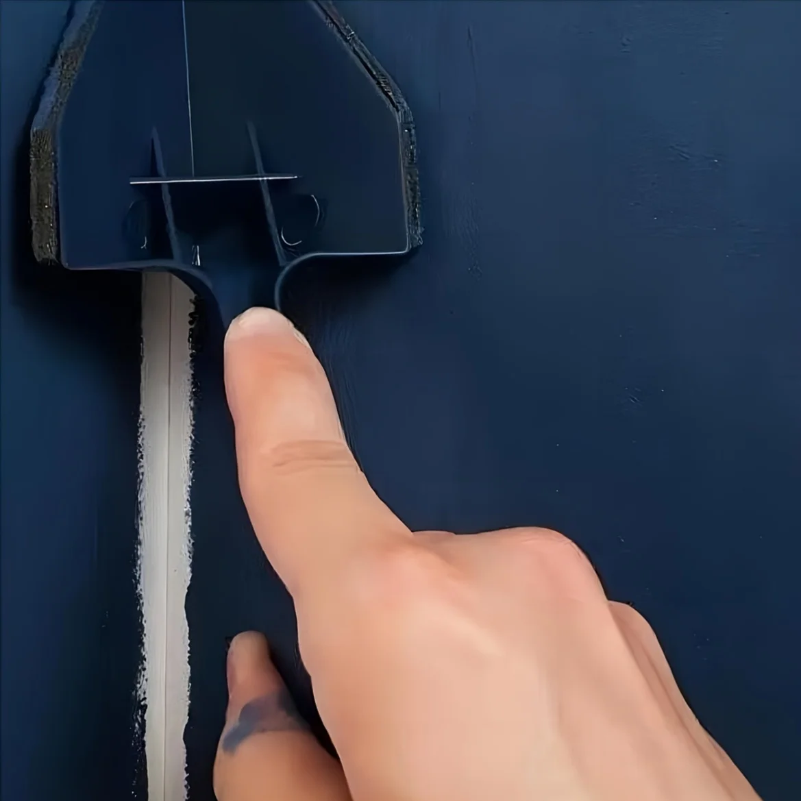 قطعة واحدة من فرشاة الطلاء المثلثة بمقبض بلاستيكي متين - رسام زاوية وفجوة متعدد الوظائف لسهولة الاستخدام #5