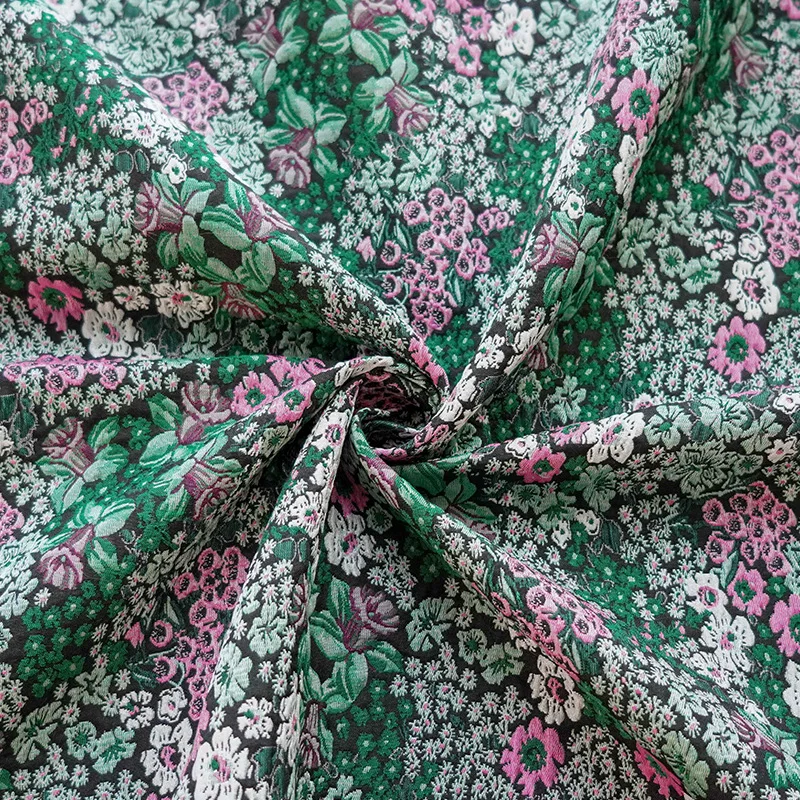 Retro Contrasting Color Floral Jacquard Fabric for Women\'s Dress Sewing Floral Bouquet Decoration Fabric
