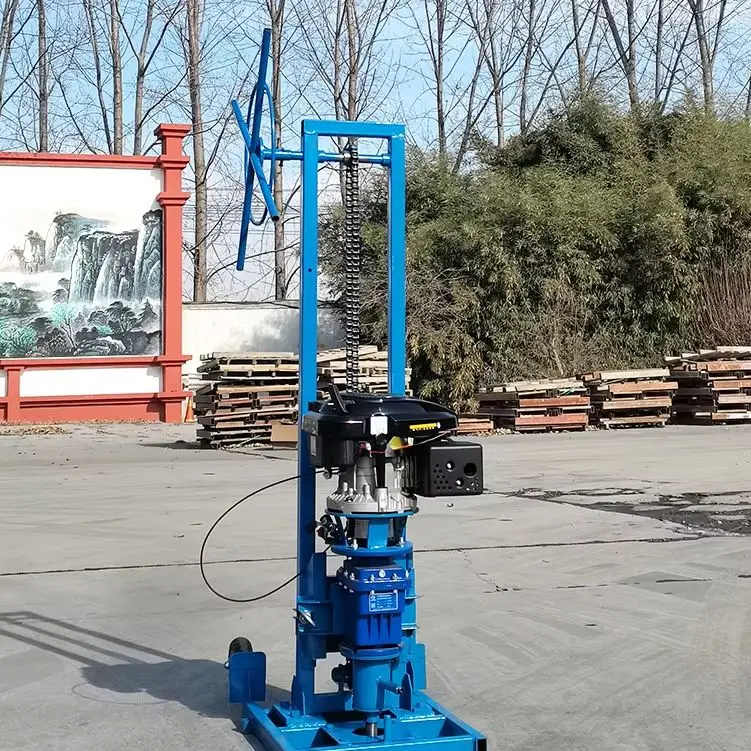 

Индивидуальная компактная буровая установка на бензиновом/дизельном топливе, 15-метровая, для бурения грунта, скальных пород и бетона, одноконтурная, высокоточная