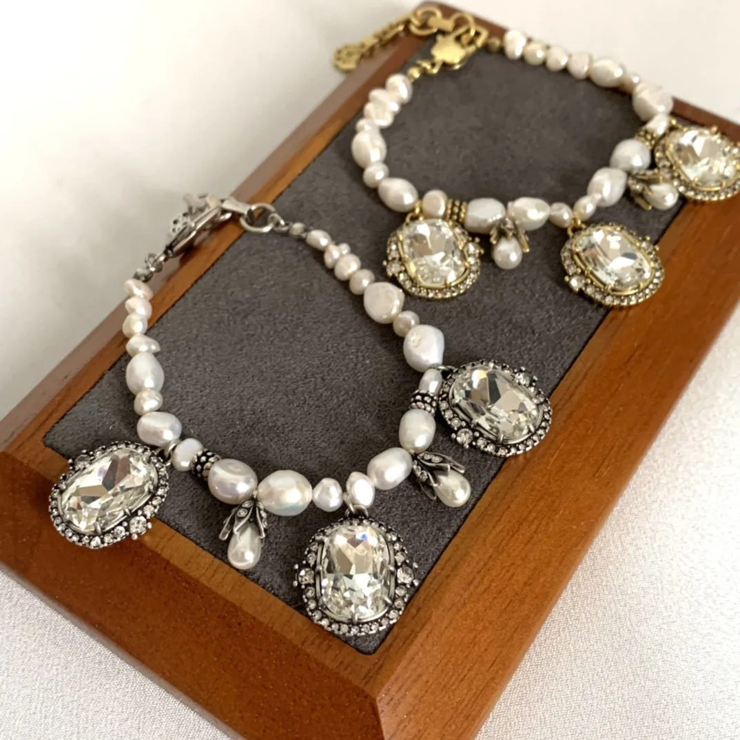 

Freshwater pearl Baroque-style studded tassel bracelet
