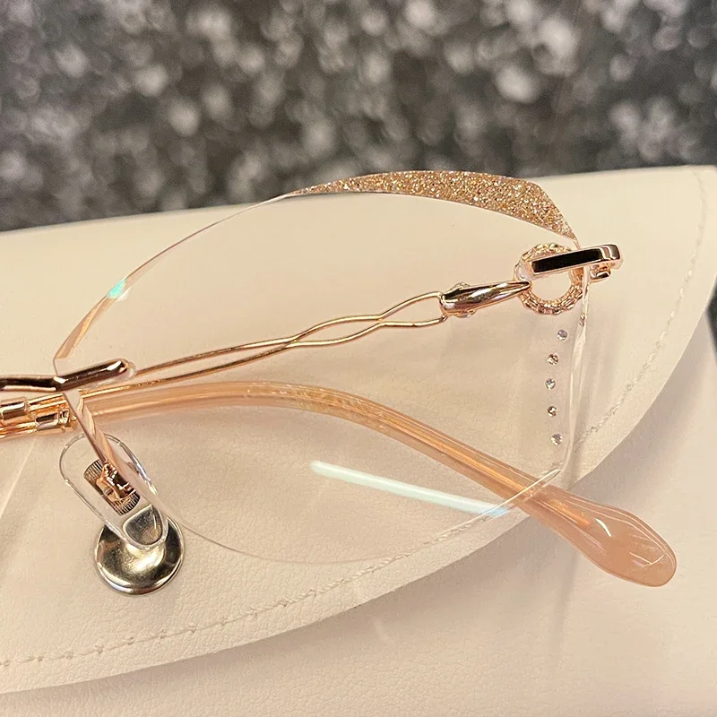 Myopia Glasses Ultra-Light Diamond Frameless Trimming Myopia Female Anti-Blue Light Glasses Rim Changing Color under Sunlight