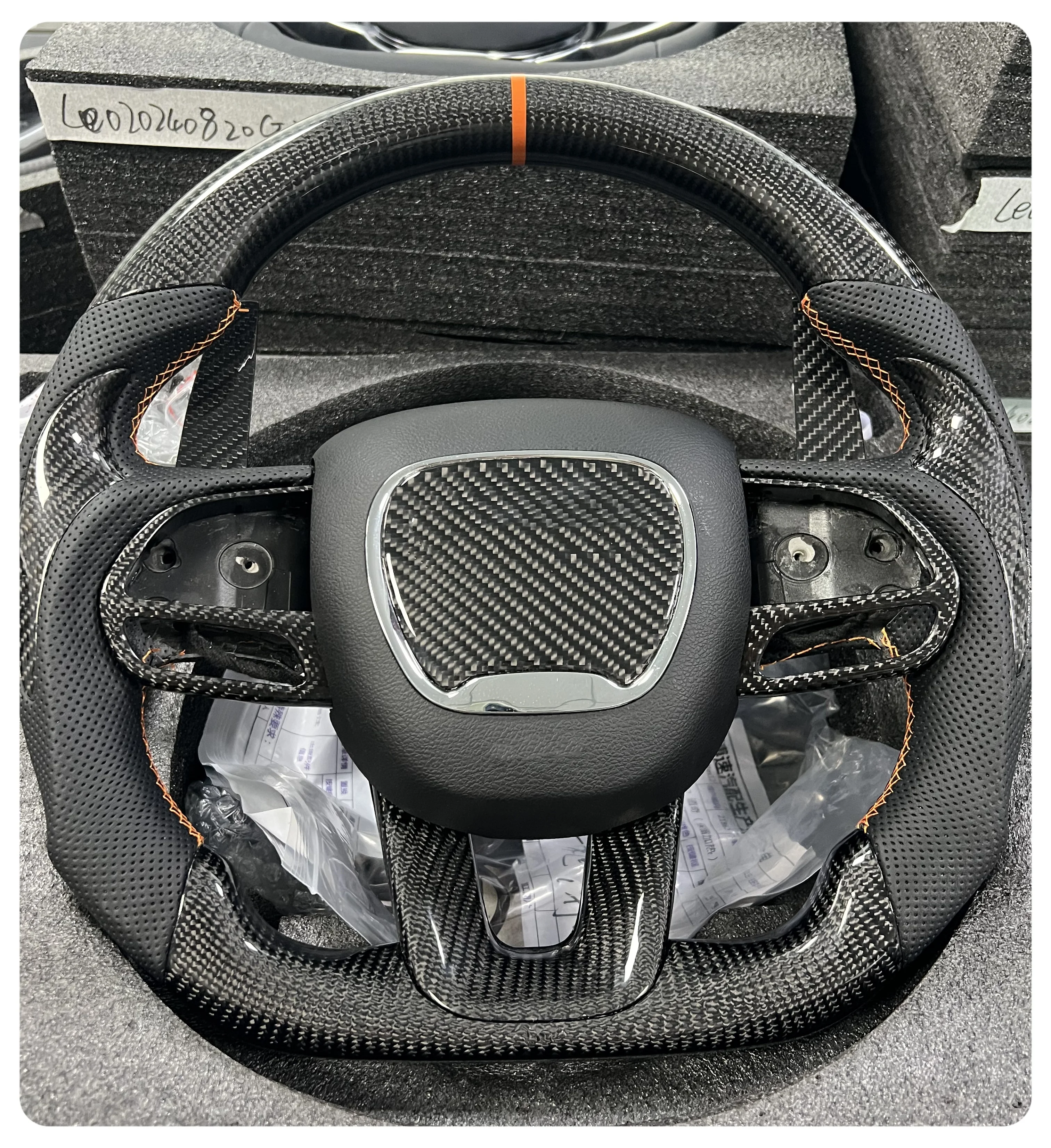 Customized Racing Carbon Fiber Steering Wheel for Dodge Charger Challenger Hellcat Charger Challenger SRT RT Alcantara Leather