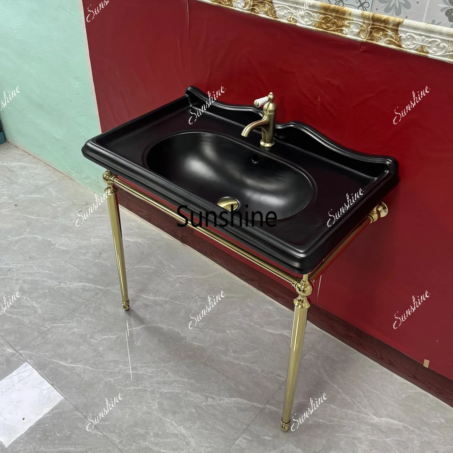 European retro ceramic basin black splash-proof edge design metal bracket
