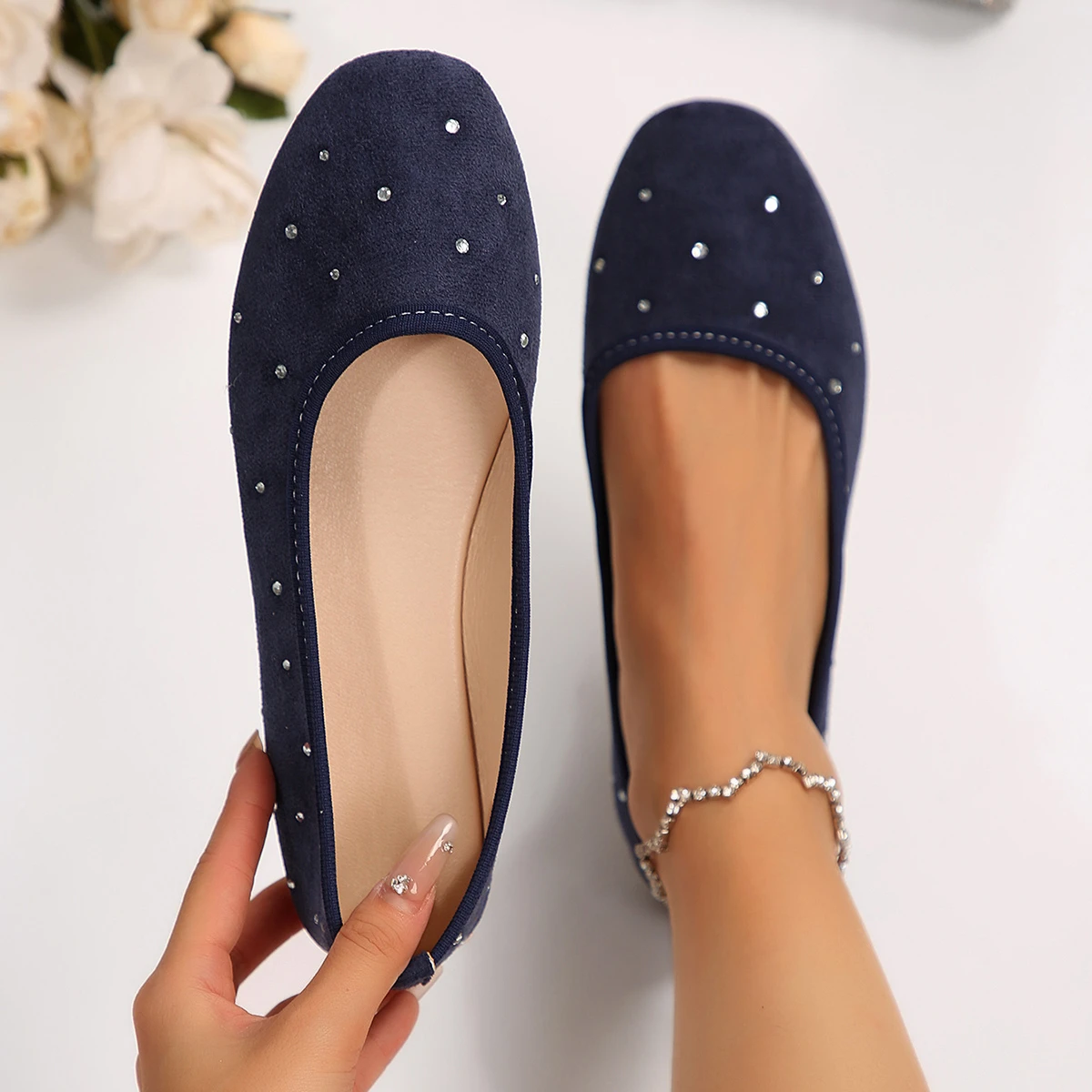 Round Toe Simple Women's Flats Shoes Velvet Large Size Bean Bean Comfortable Lightweight Slip-On Work Shoes Loafers