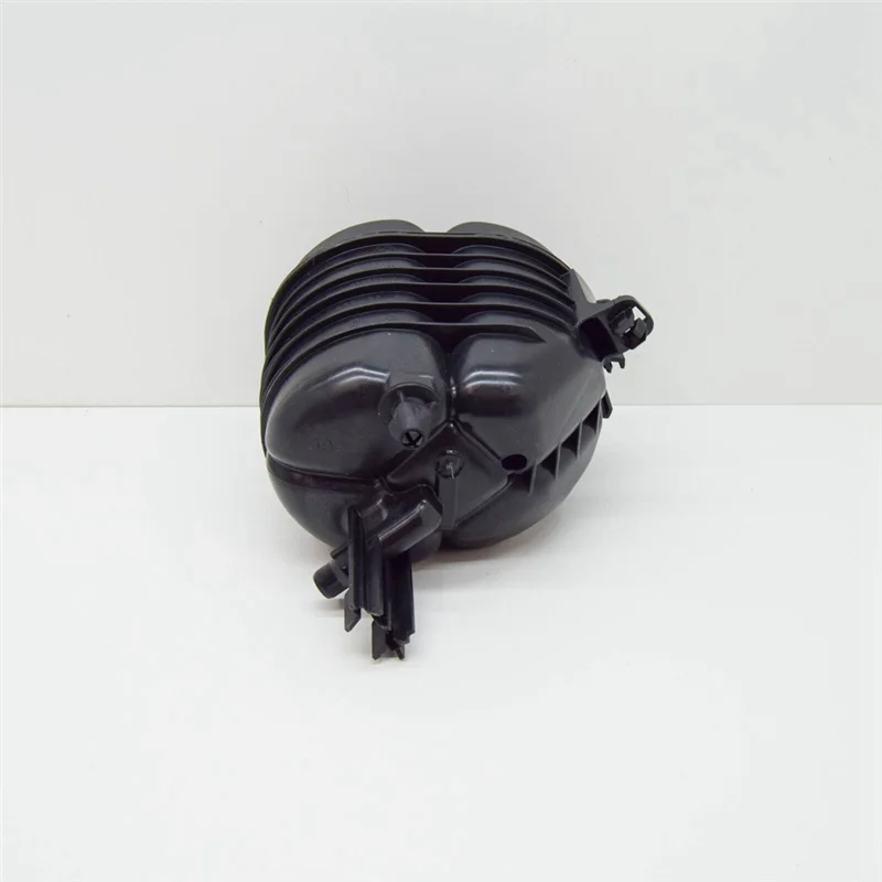 

Car Engine Coolant Expansion Tank For BMW G20 G29 330I Xdrive Z4 L4 2.0L 3.0L 17138610652 Replacement Parts
