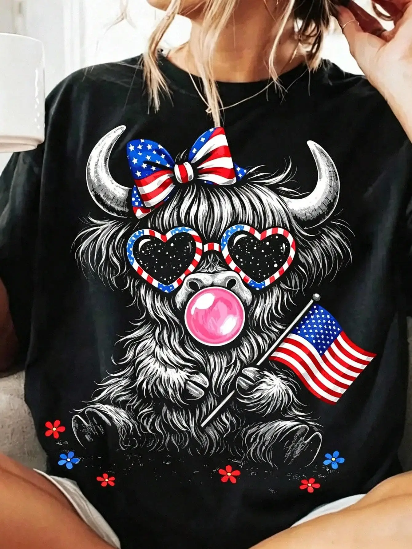 Women's Regular Length Plus Size Pure Cotton Medium Stretch Tee Featuring Cute Highland Cow with Bubble Gum and US Flag Graphic, July 4Th Bow, July 4Th Cow, American Flag Cow, American Cowgirl, Independence Day, Fashionable Patriotic Animal