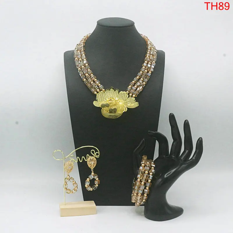 

Handmade African Fashion Coral Beads Wedding Necklace Set Unique Nigeria Style Brides Jewelry Accessory