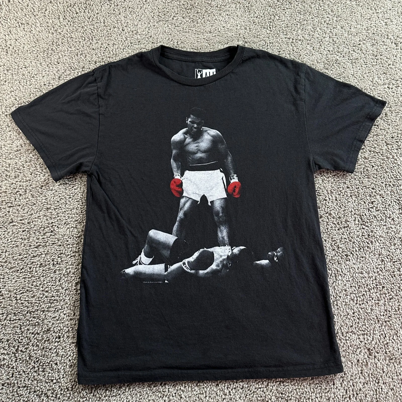 قميص محمد علي رجالي متوسط أسود وأبيض للملاكمة سوني ليستون بأكمام قصيرة