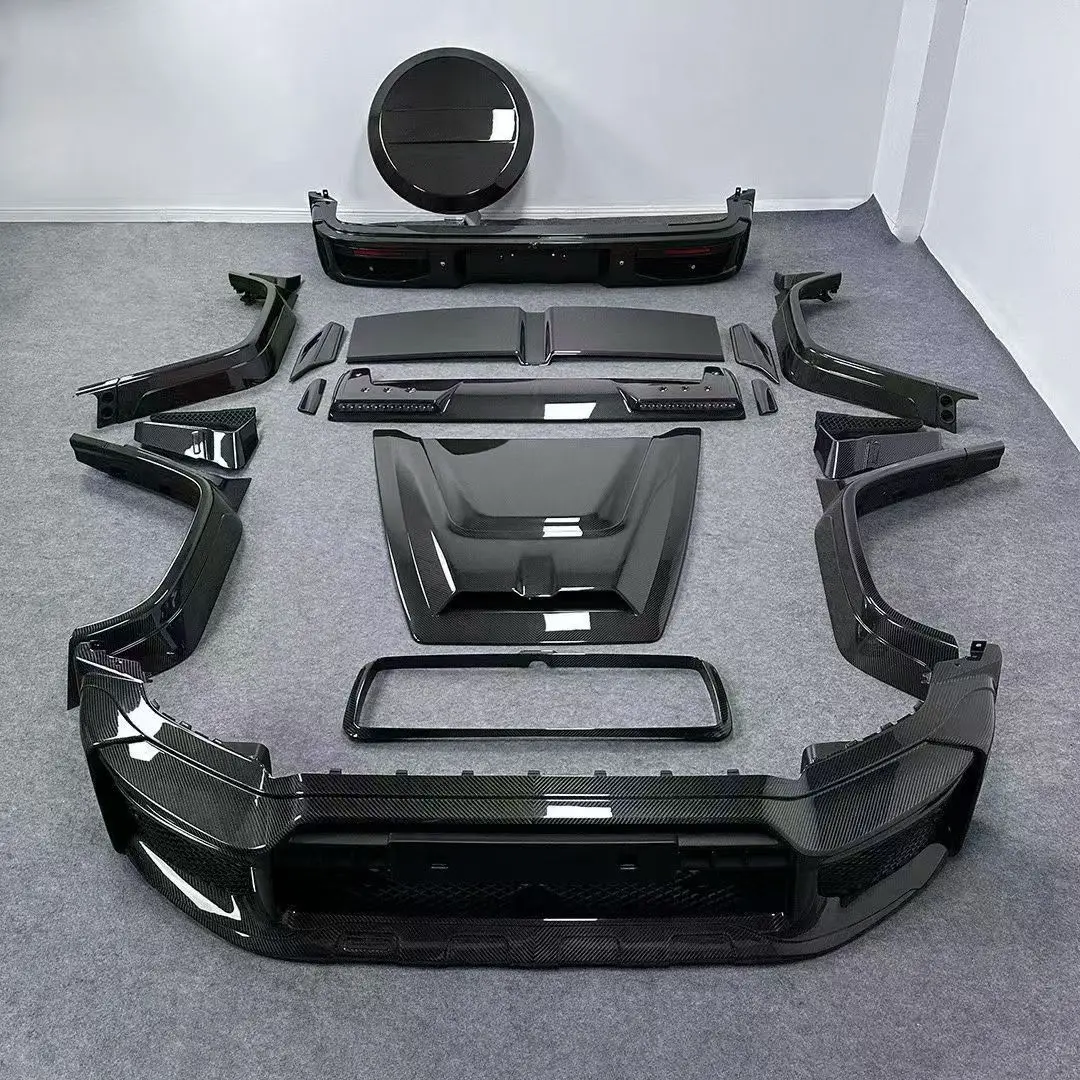 2025+ G-Class W465 B800 Dry Carbon Fiber Full Set Body Kit Front Bumper Mud Guards Ventilation Slits Rear Diffuser