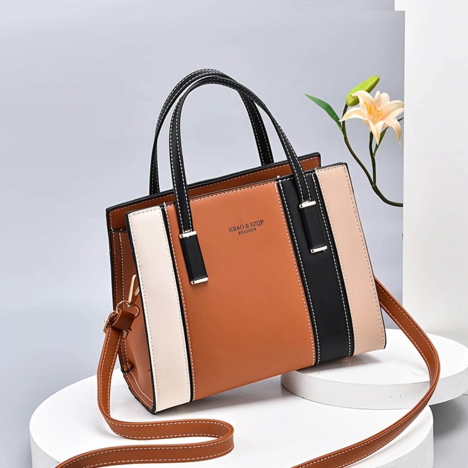 Borsa tote chic a righe color block Borsa elegante, versatile e sicura con cerniera: ideale per lo lavoro e lo stile diurno