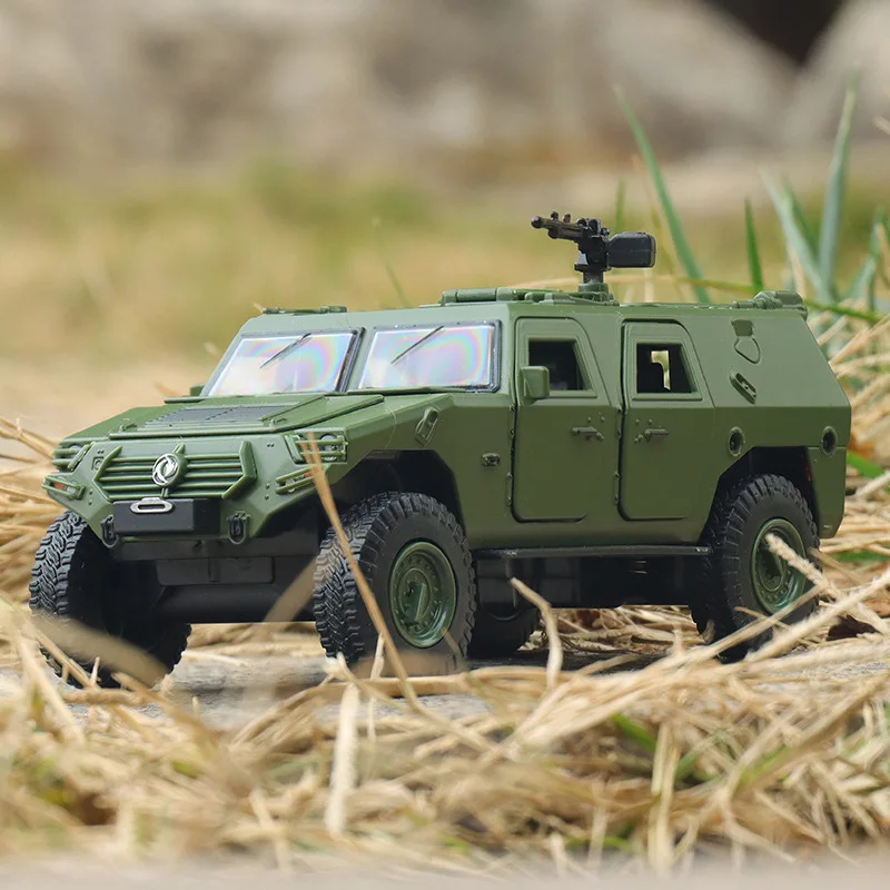 

1/32 Armored Vehicle Alloy Model Recoil Sound And Light Toy Car Military Combat Vehicle Boxed Set Car Model Toy Kids Gifts