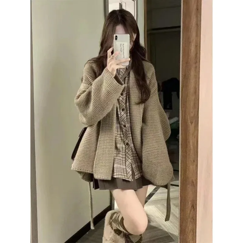 Autumn Knitwear Women's Elegant Matching Set 2024 New Style Korean Version Jacket Shirt Plenty Pleated Skirt Three-piece Set