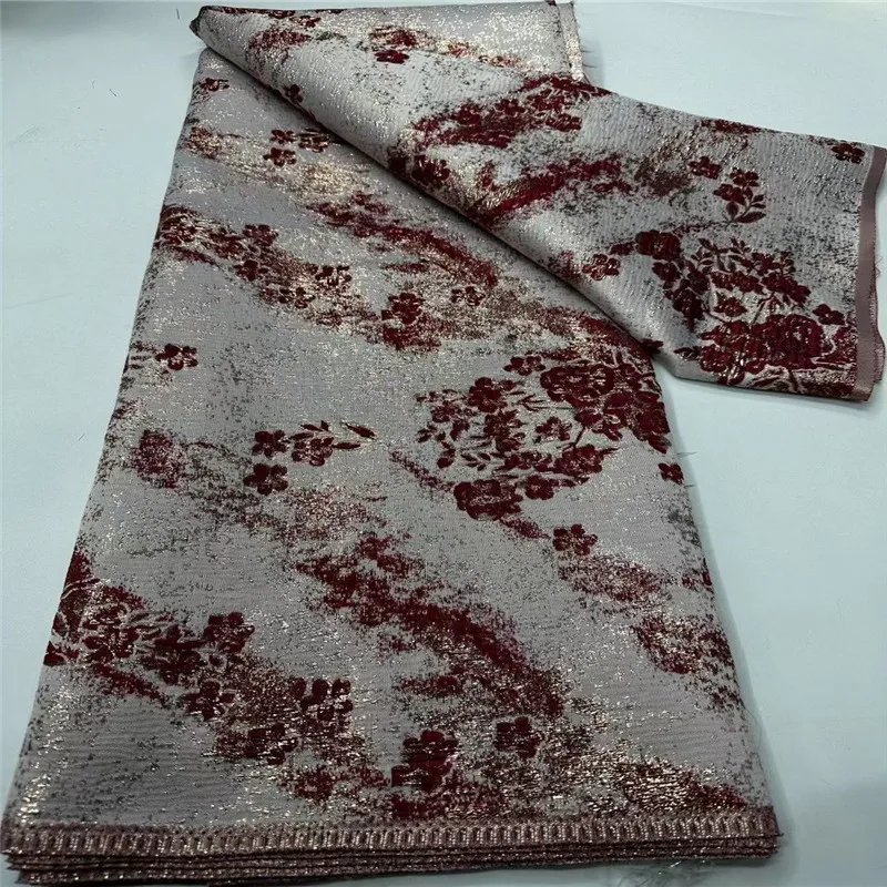 

2025 Высококачественная нигерийская парчовая кружевная ткань, роскошная африканская жаккардовая кружевная ткань для свадебного вечернего выпускного вечера, женское платье розового цвета