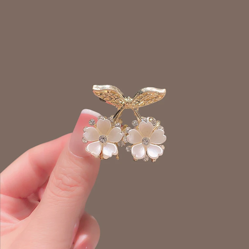 Super Fairy Sakura Cherry Clip di piccole dimensioni ragazza frangia Clip laterale Clip superiore accessori per capelli tornante alla moda