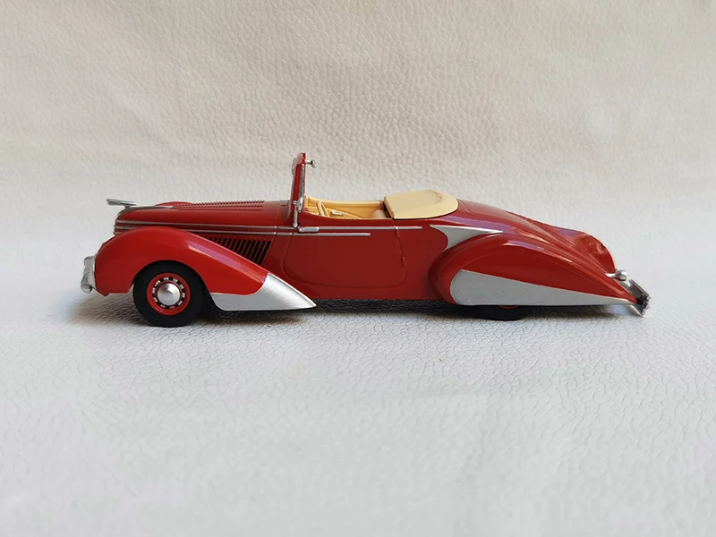 1:43 Scale CITROEN TRACTION Classic Car Alloy Car Model Toy Collectible Ornament Souvenir Toys Cars