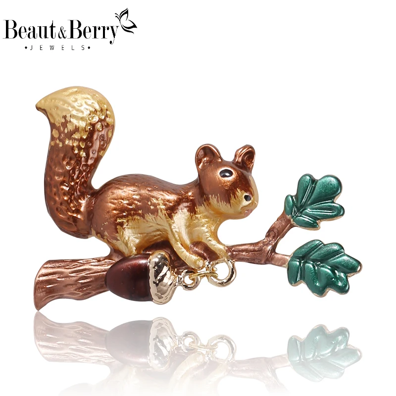 Beaut&Berry Classic Enamel Squirrel Brooches for Women Animal Pins Friends Party Gifts Jewellery Accessories