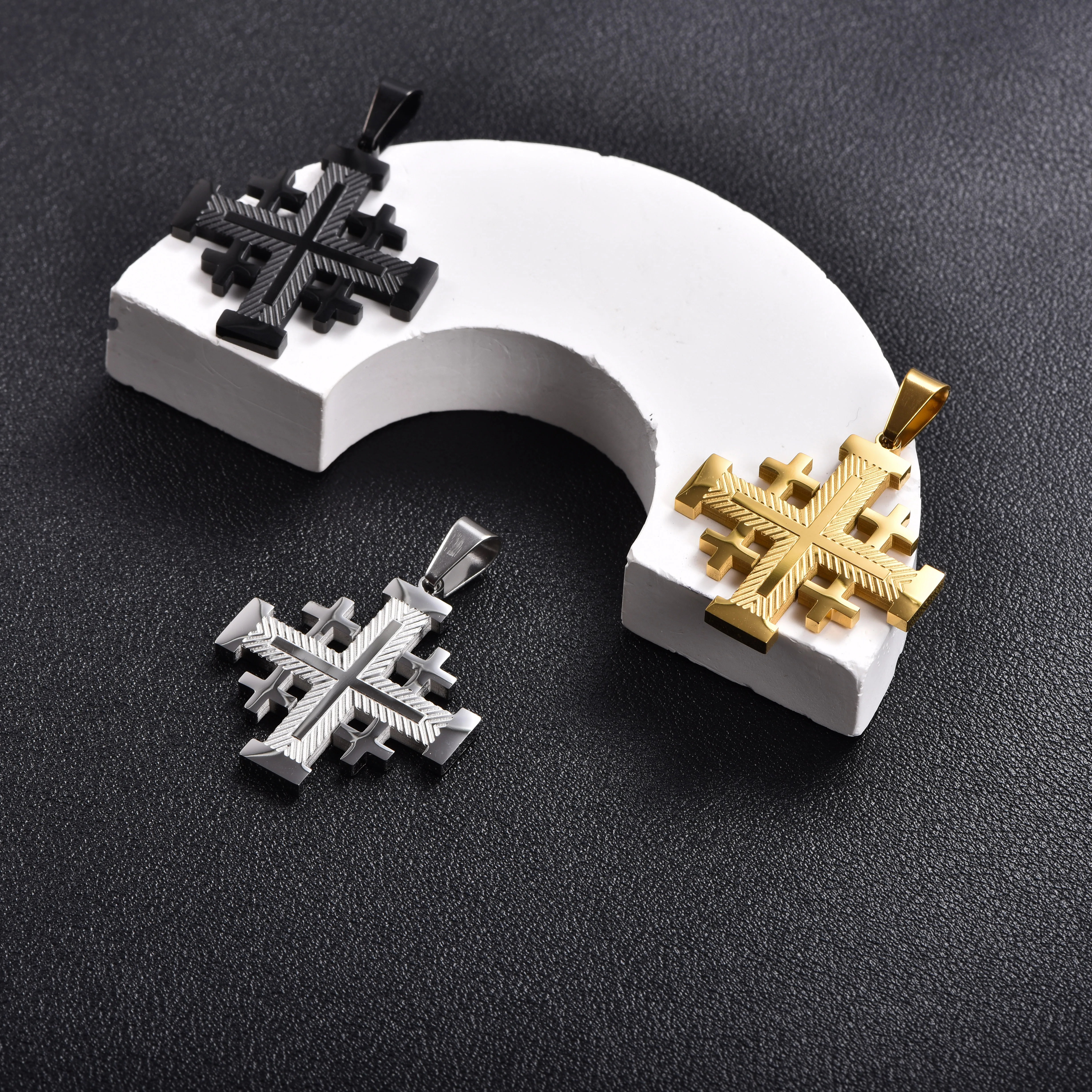 Hochwertiger Kreuzanhänger für Männer und Frauen, Retro-Kreuzkette, religiöser Amulett-Schmuck, wasserdicht, für den Alltag/Partys geeignet, Geschenk. – Detail 5