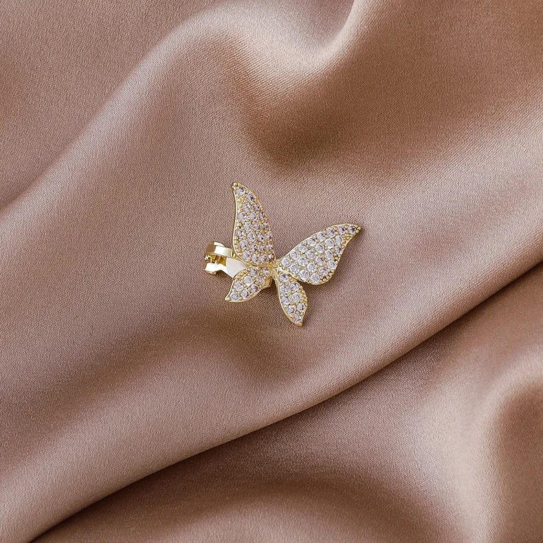Elegant Vintage Ear Clip Zircon Butterfly Minimalist Design for Women No Piercing Daily Wear Fashionable Standard Size Silver