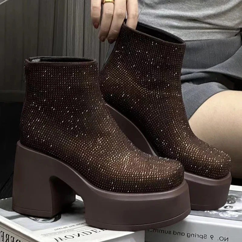 Stivaletti da neve da donna con tacco alto in cristallo Scarpe da moda di lusso robuste invernali da donna Décolleté di nuova tendenza Stivali moderni Mujer