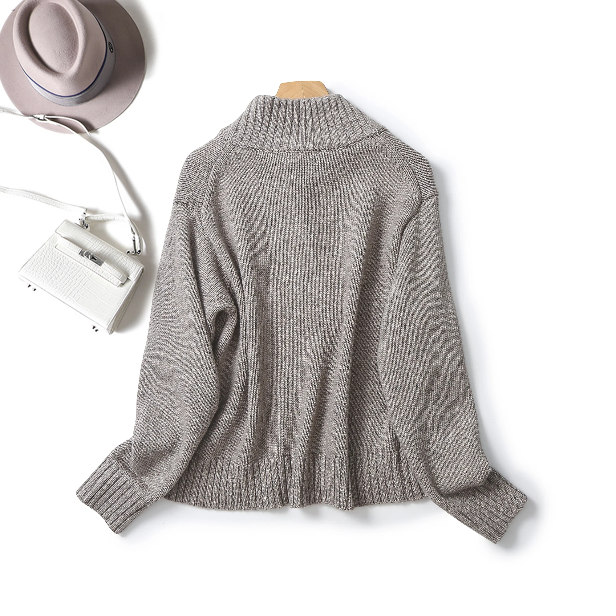 Ethereal MD 2023 autumn new style of French simple commuter style wool blend high V-neck sweater