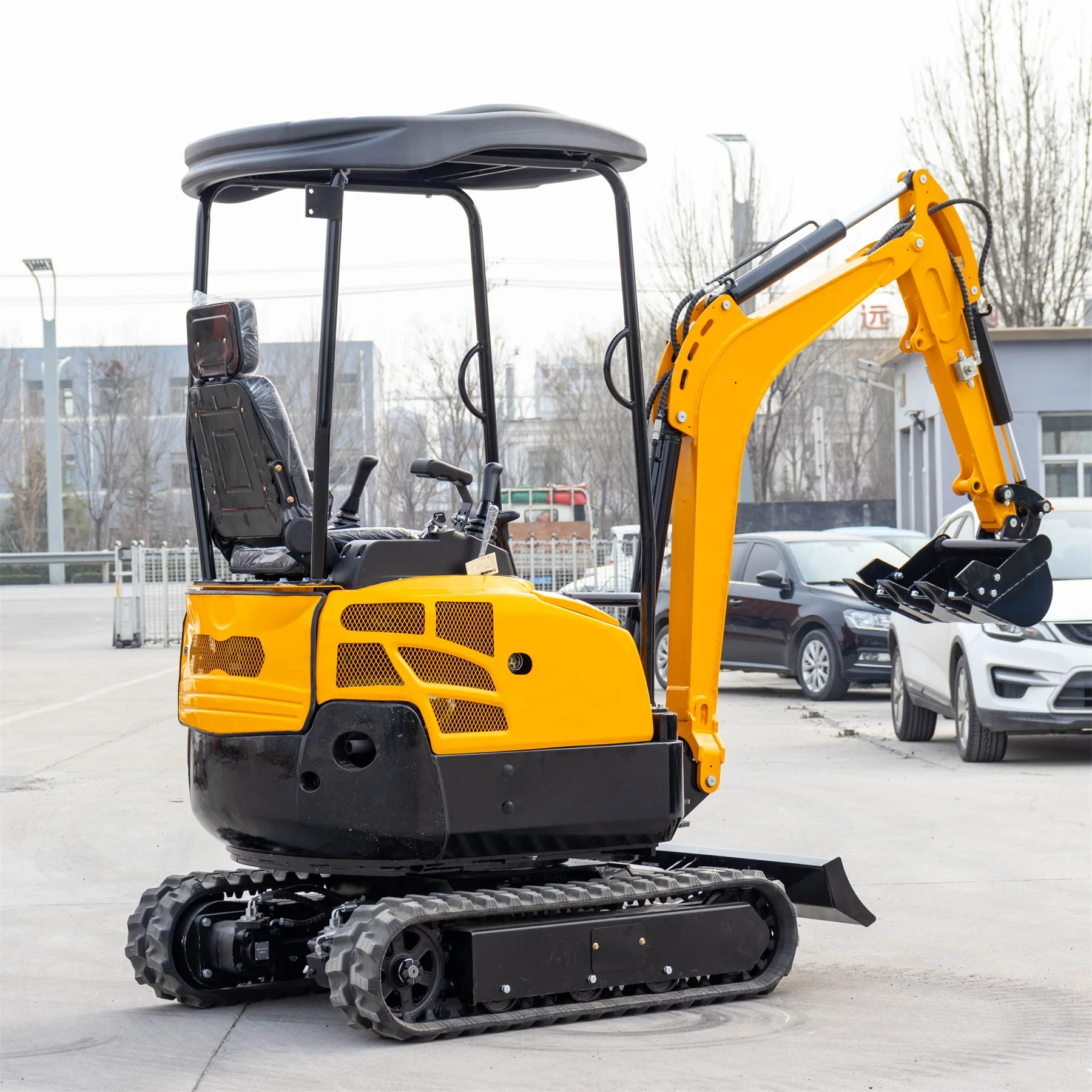 Free shipping!!! EPA/EURO 5 Chinese used mini excavator 2ton 1ton 1.7 ton excavator cabin mini digger for sale