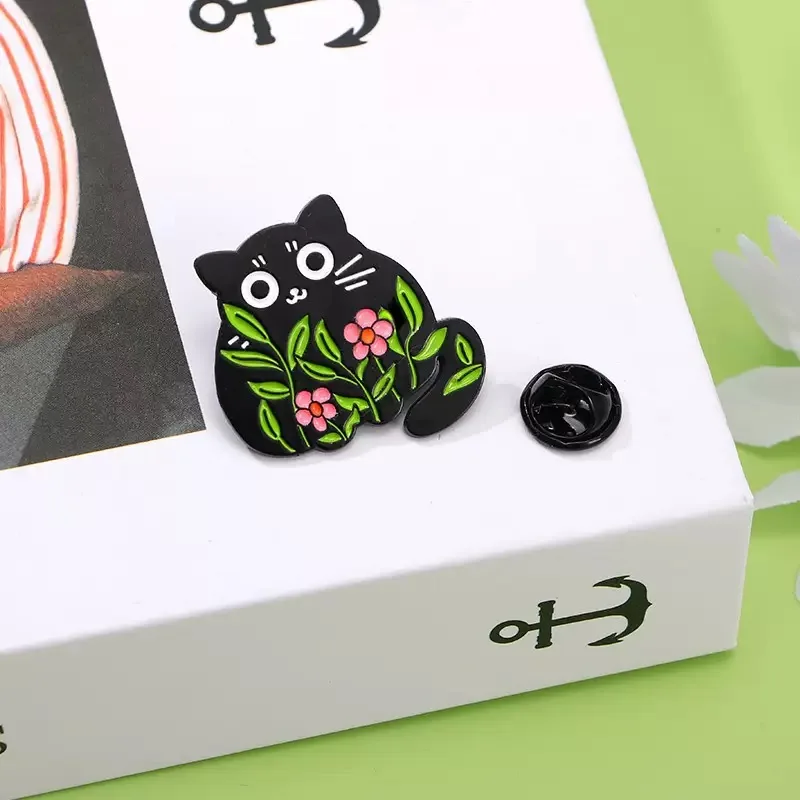 4-piece set of cute cartoon black cat floral animal clothes, hat, backpack, brooch, and badge accessories gift