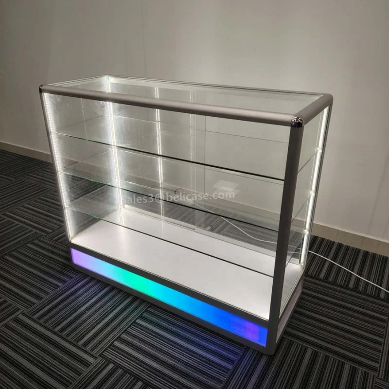 Vitrine personalizada da loja com luz colorida, mostra moderna, FullDisplay, loja do fumo