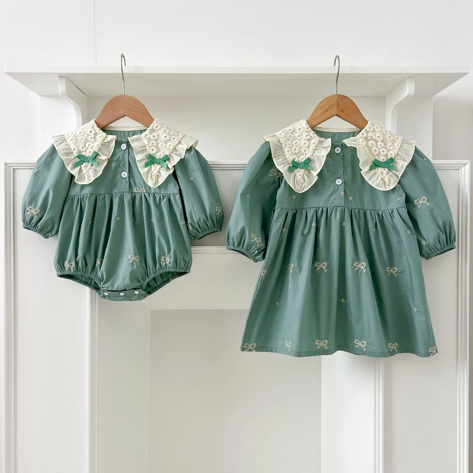Frühling Schwestern Kleidung Mädchen Bogen Stickerei Spitze Kleidung Baby Strampler Baumwolle Säuglings Body Prinzessin Mädchen Schwester Familie Kleid – Detail 35