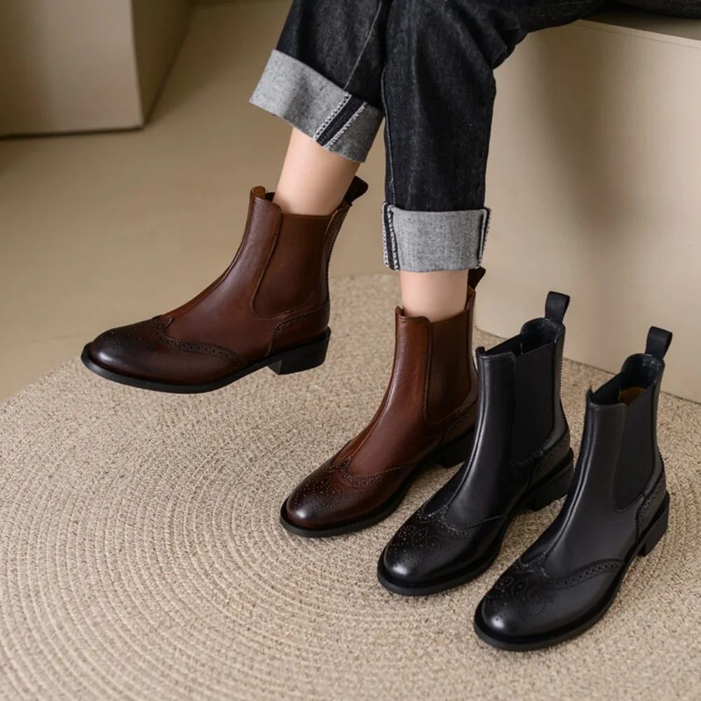

2026 Classic Women's Genuine Leather Chelsea Boots Chunky Heel Round Toe Flat Comfort Work Daily Shoes