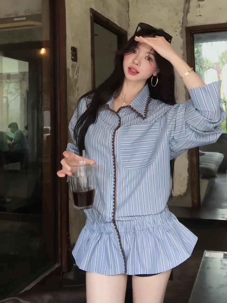 

Trendy Striped Women's irt Versatile Korean Sle Long Sve Faionable Top for Young Girls Casual Wear round Ne Button...