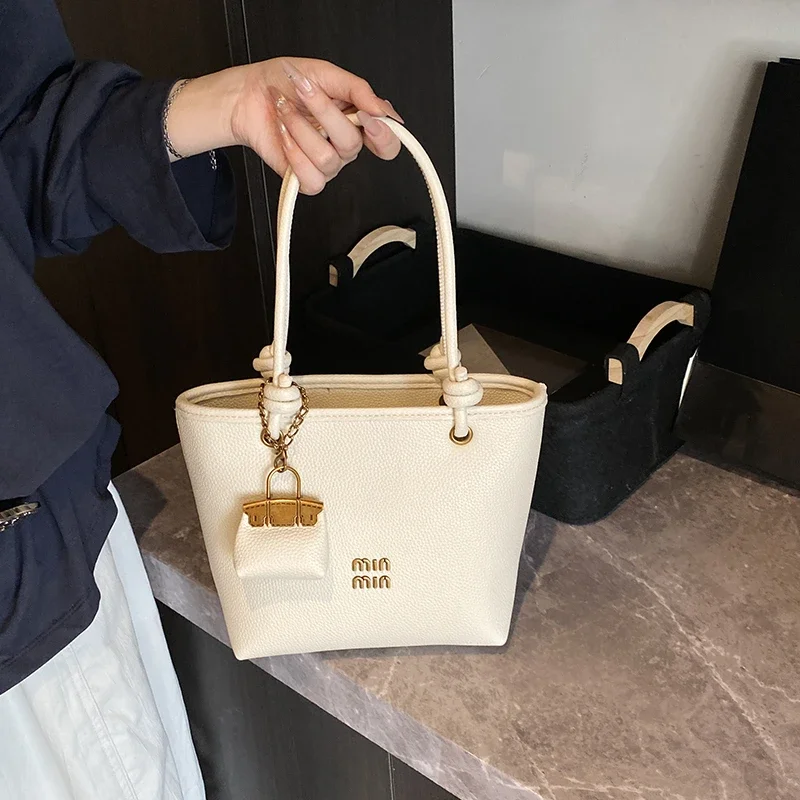 Women's Luxury Leather Classic Fashion Designer Shoulder Bag Elegant Crossbody Tote Handbag For Daily Professional Style