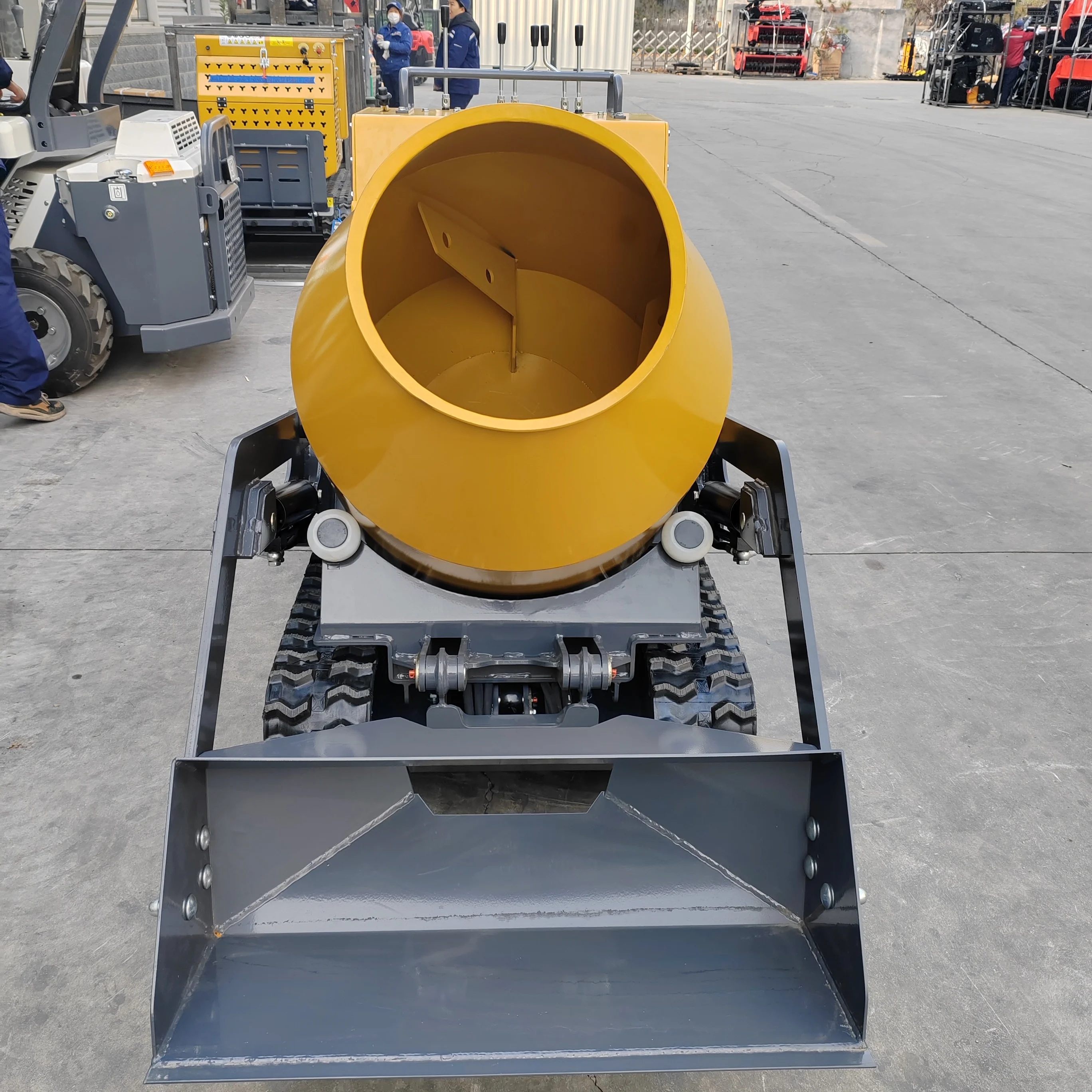 طبلة التحميل الذاتي خلاط الخرسانة الذاتي تحميل آلة خلط الخرسانة المتنقلة خلاط الاسمنت الصغير الناقل #5