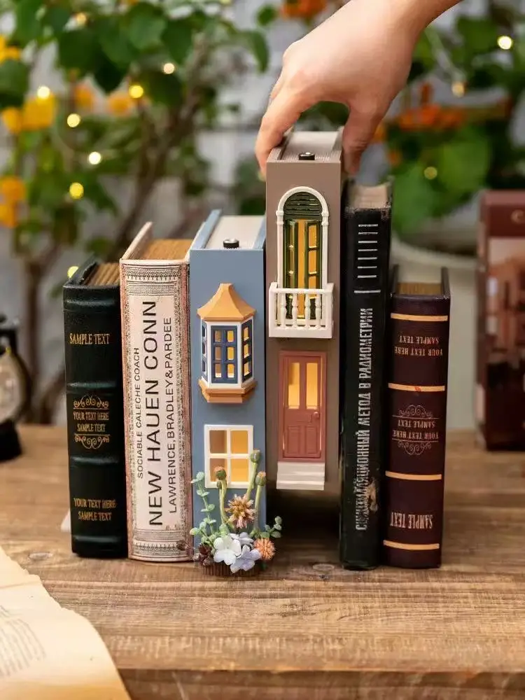 Ins High-End Art Desk Bookshelf Holder, Children's Bookstand Storage Baffle, Decorative Item, Graduation Gift