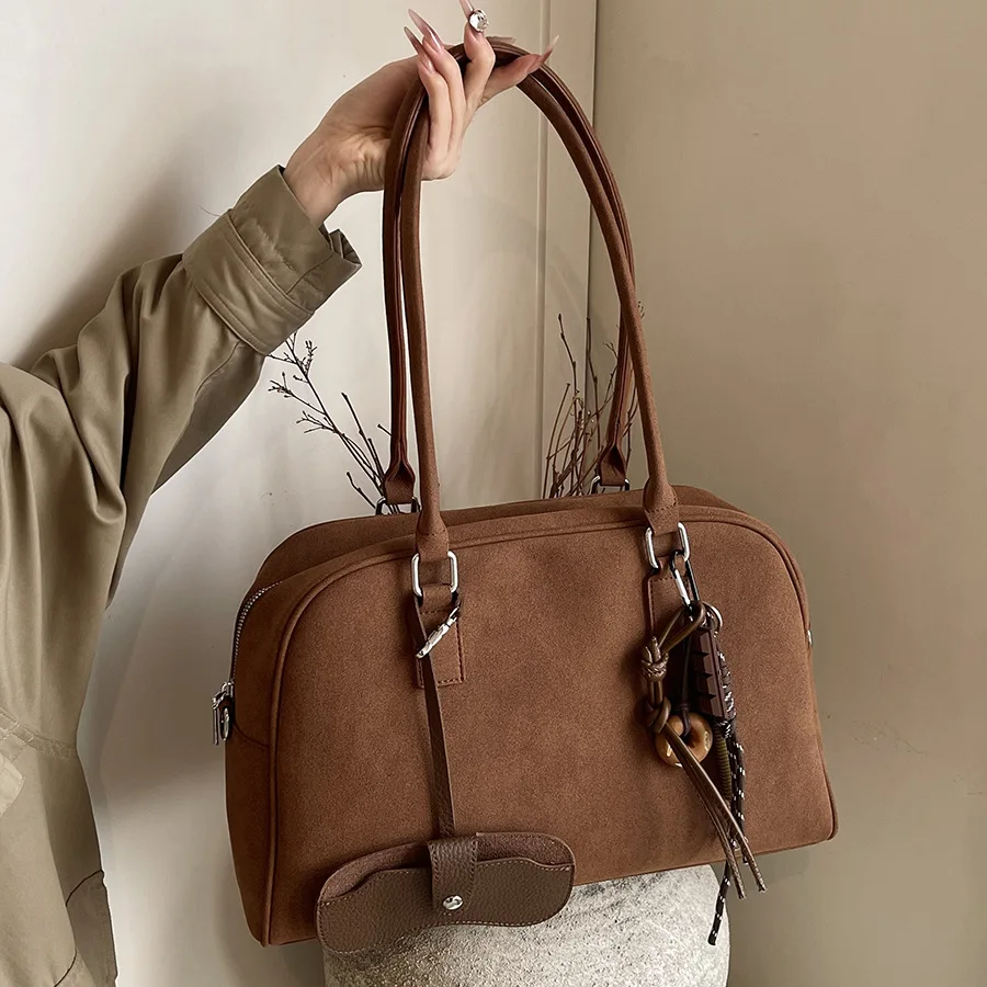 Women Suede Shoulder Bag Autumn and Winter Vintage Large Capacity Tote Bags Casual Shopper Commuter Bag Retro Handbags Purse