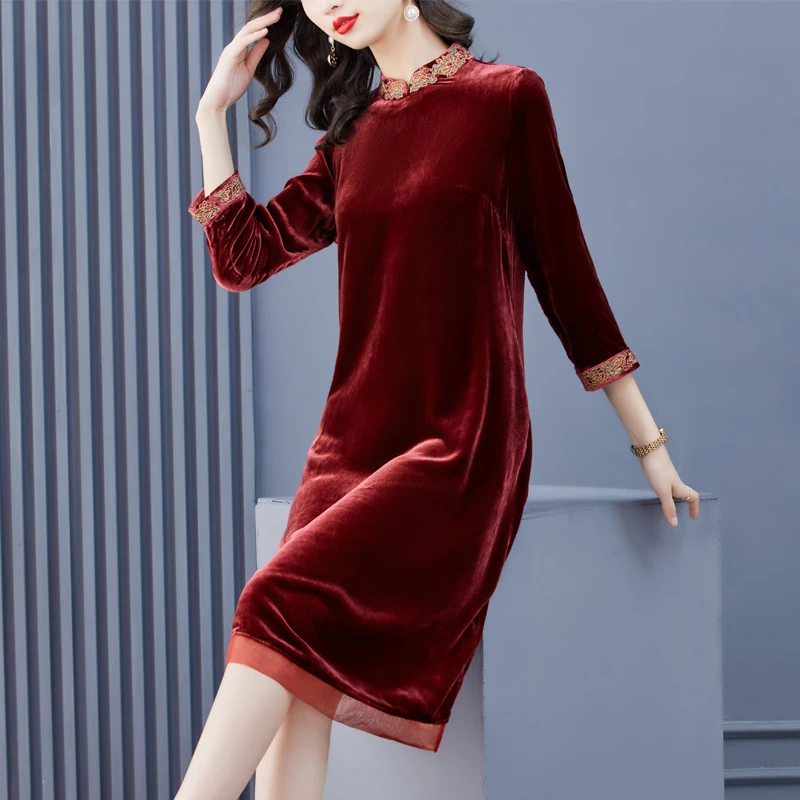 Autumn and Winter 2022 New Velvet Embroidery Lace Splice Long Sleeve Dress Women's Red Gold Velvet Loose Size Slim Long Dress