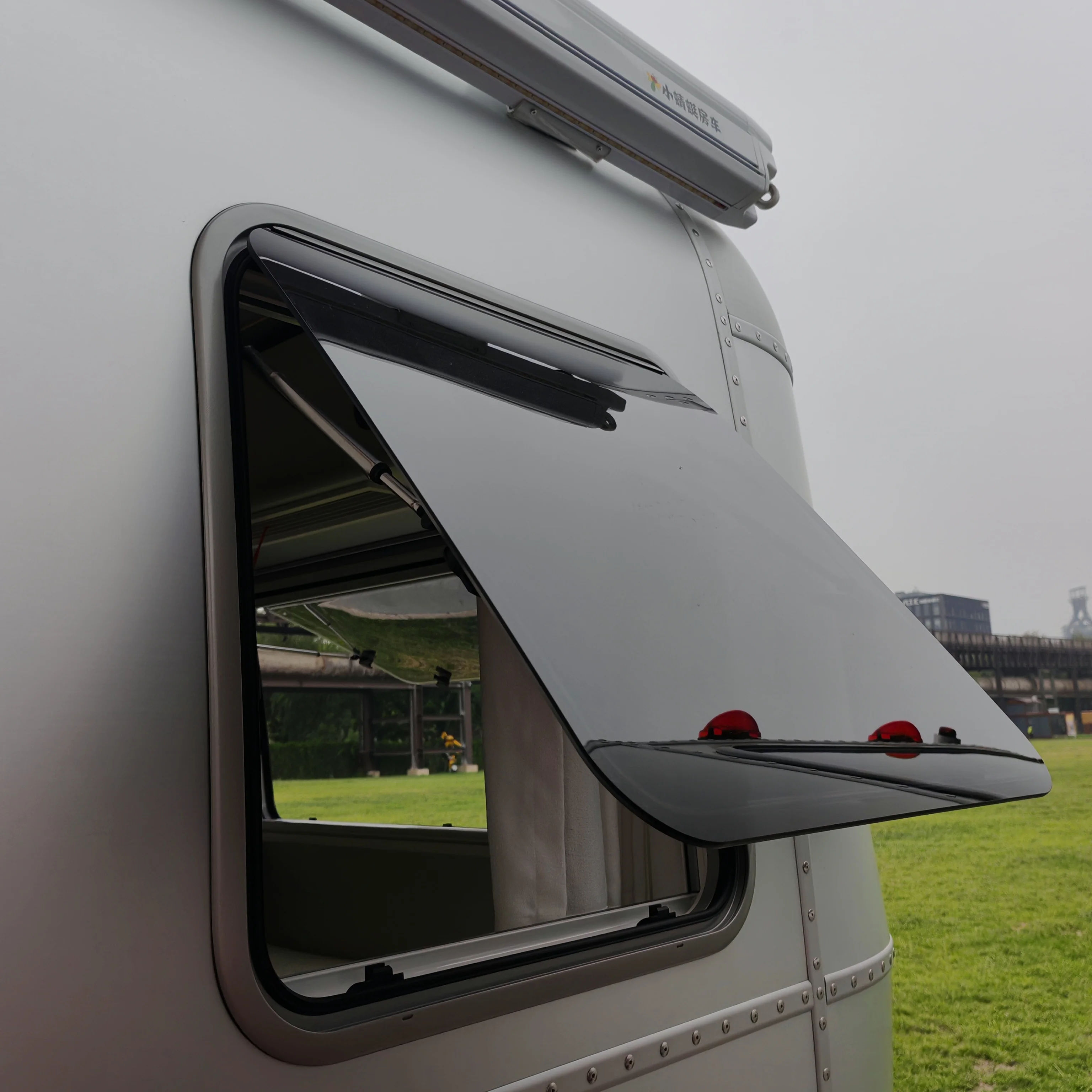 Wholesale Acrylic Window Aluminum Frame R5000mm Radian For Campervan 500*500MM