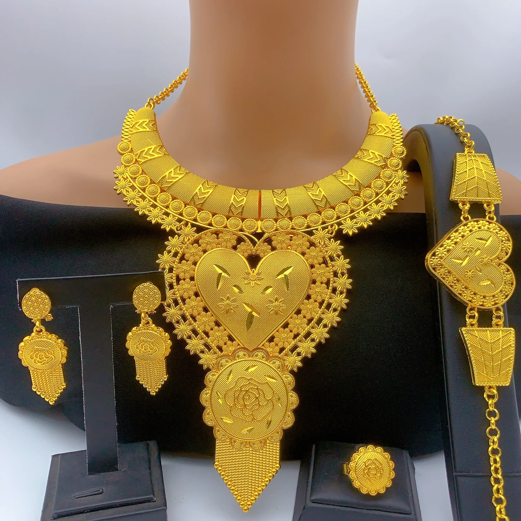 Nigeria 24k Gold Color Necklace Earrings Set For Lady Africa Big Pendant Choker Jewelry Wedding Party Accessories