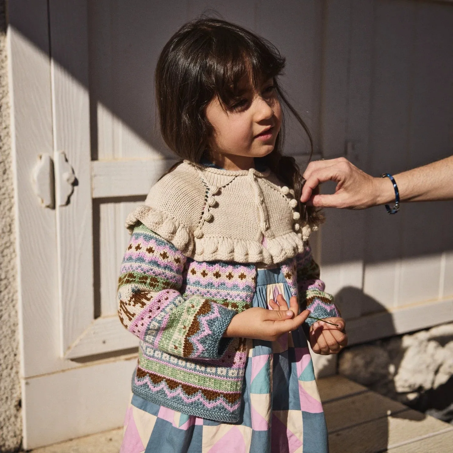 Girls Sweater Coat 2026 Winter New Embroidered Lapel Fashion Warm Kids Knitted Vest Cotton Embroidered Thickened Girls Shorts